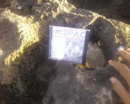 allah yra7mek  akhay 2pac